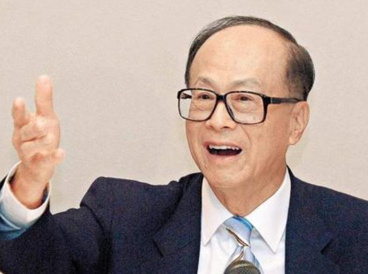 中国最有钱的10个人，女富豪日赚四千万，捐款60亿