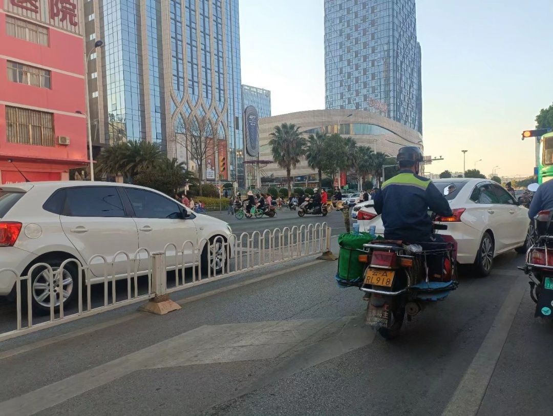 2022年，新的汽車過(guò)戶，六種情況車主需提供什么證件？