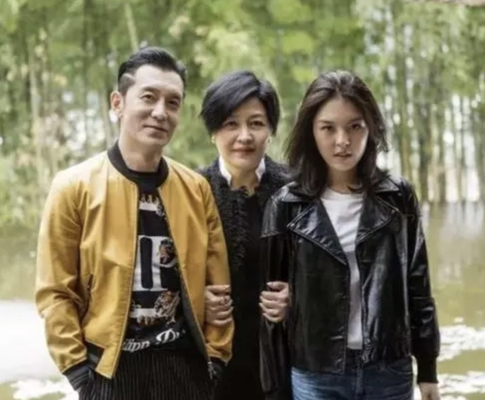 哈文：李咏病逝4年不改嫁，坚持赡养婆婆，我永远都是李家的人