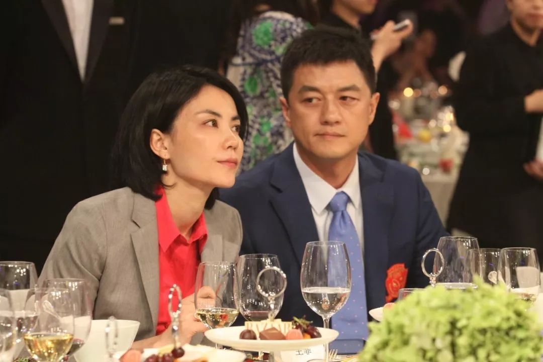 王菲：压力大就是他太把自己当回事！坦言能解决问题的只有是自己