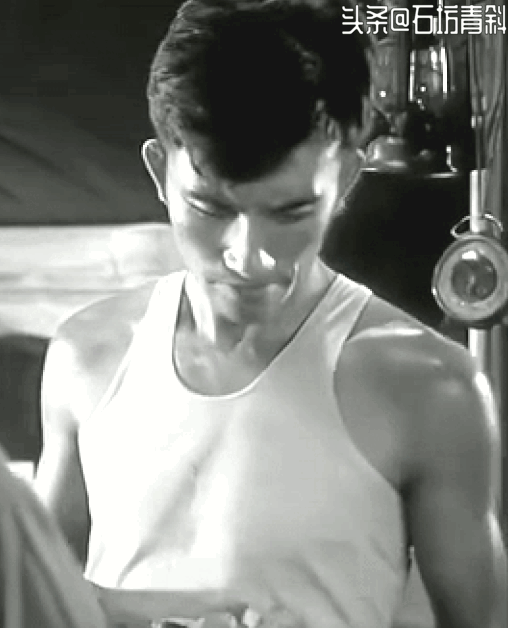 从未向命运低头的杨在葆：36岁入狱，拒绝后妻表白，退休金6000元