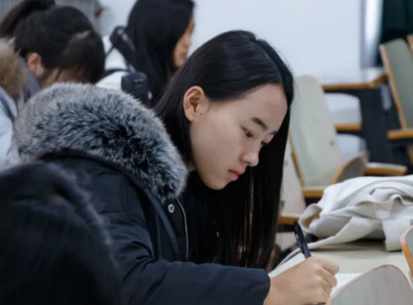 考研“过线”就能上的学校，没有复试只有欢迎仪式，报考学生寥寥