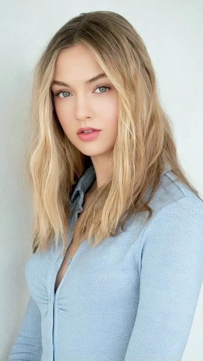 《支离破碎》女演员莉莉·库拉格