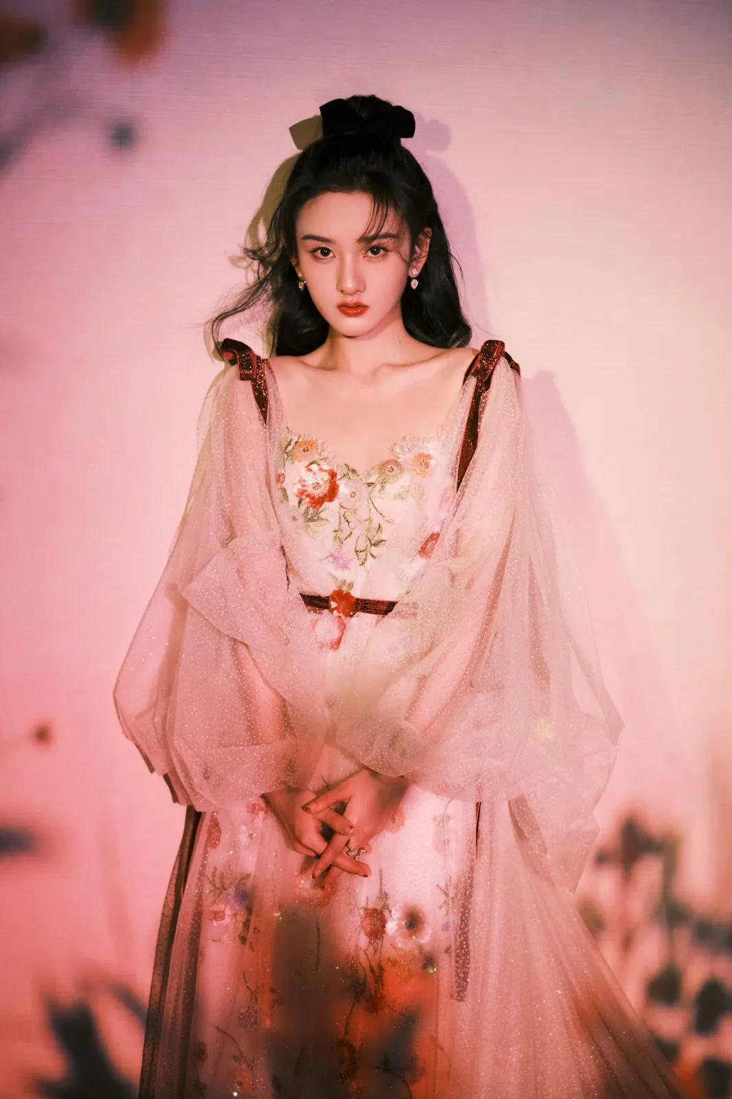 精美图集｜甜美艺人宋祖儿