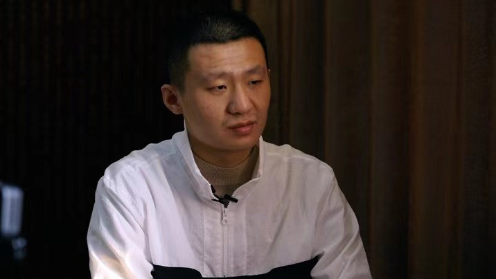 “辱母案”于欢：从无期改判5年，狱中受6次表扬，母亲3年白头