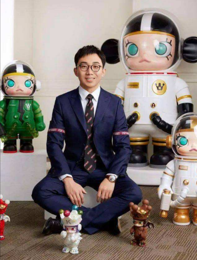 大学门口卖什么最火（河南85后穷小子）