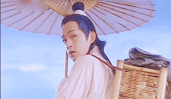 同样是演白面书生，把张国荣、任泉和佟梦实放在一起差距就出来了