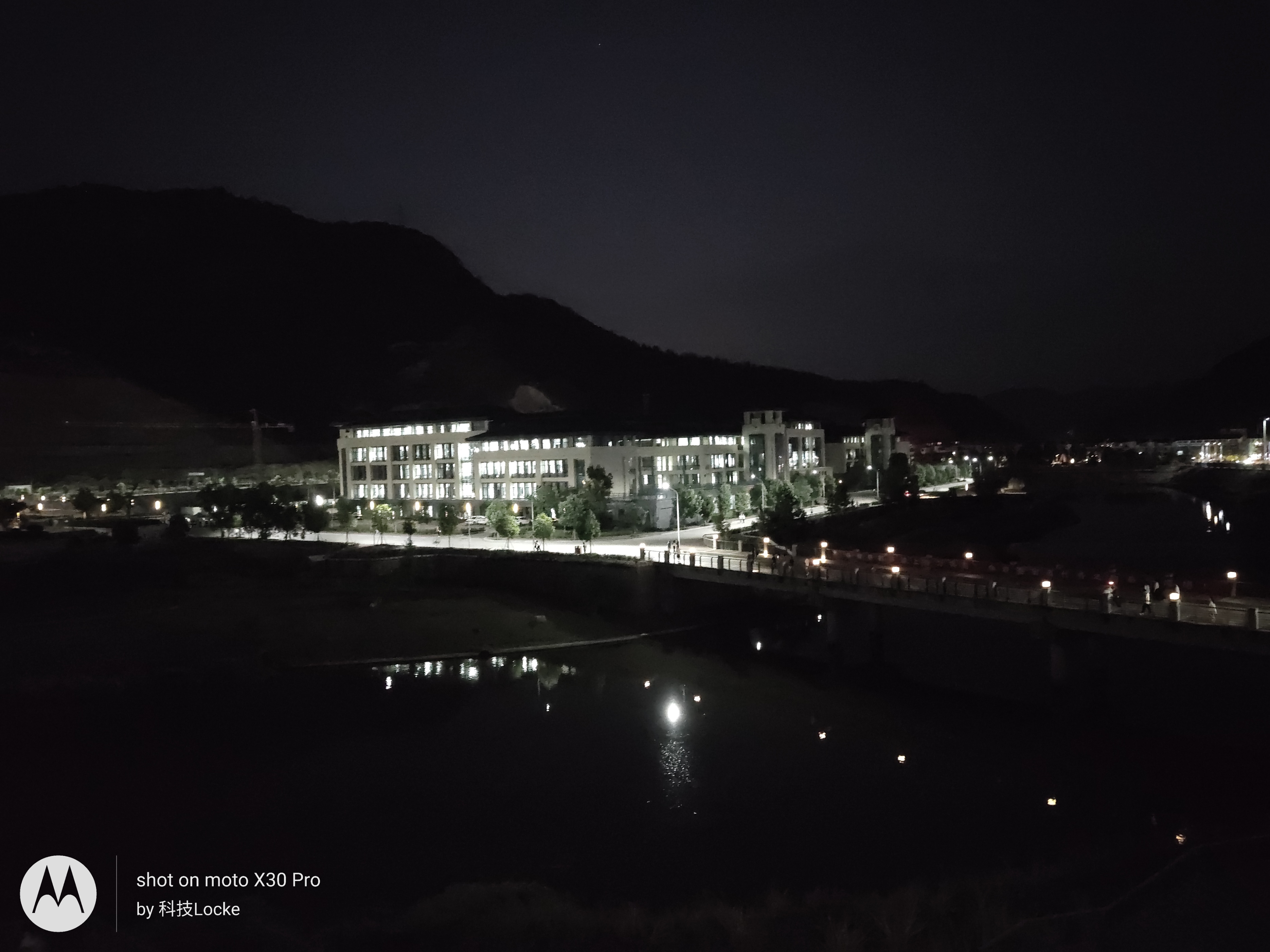 Motorola X30Pro体验，两亿像素真有那么强大？