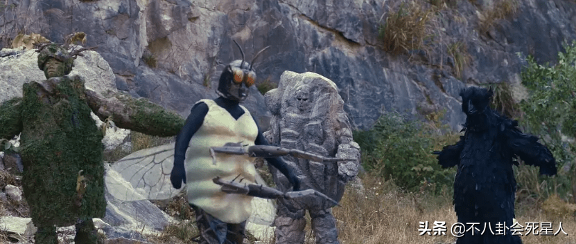 直播4小时1400万、一幅字4.5万，过气明星花样捞金，个个能赚