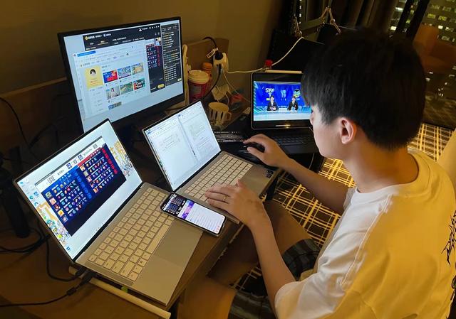 “十大电竞解说”投票：瓶子第4，琪琪第5，李九第16，真“凉”了