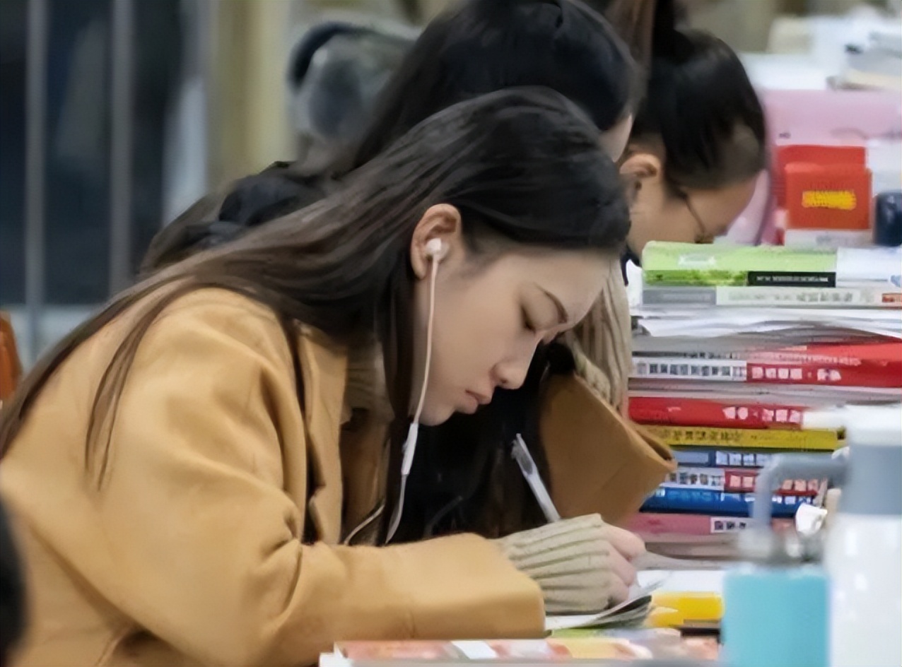 英语或降为副科，两门学科有望成为主科？部分地区开始试行