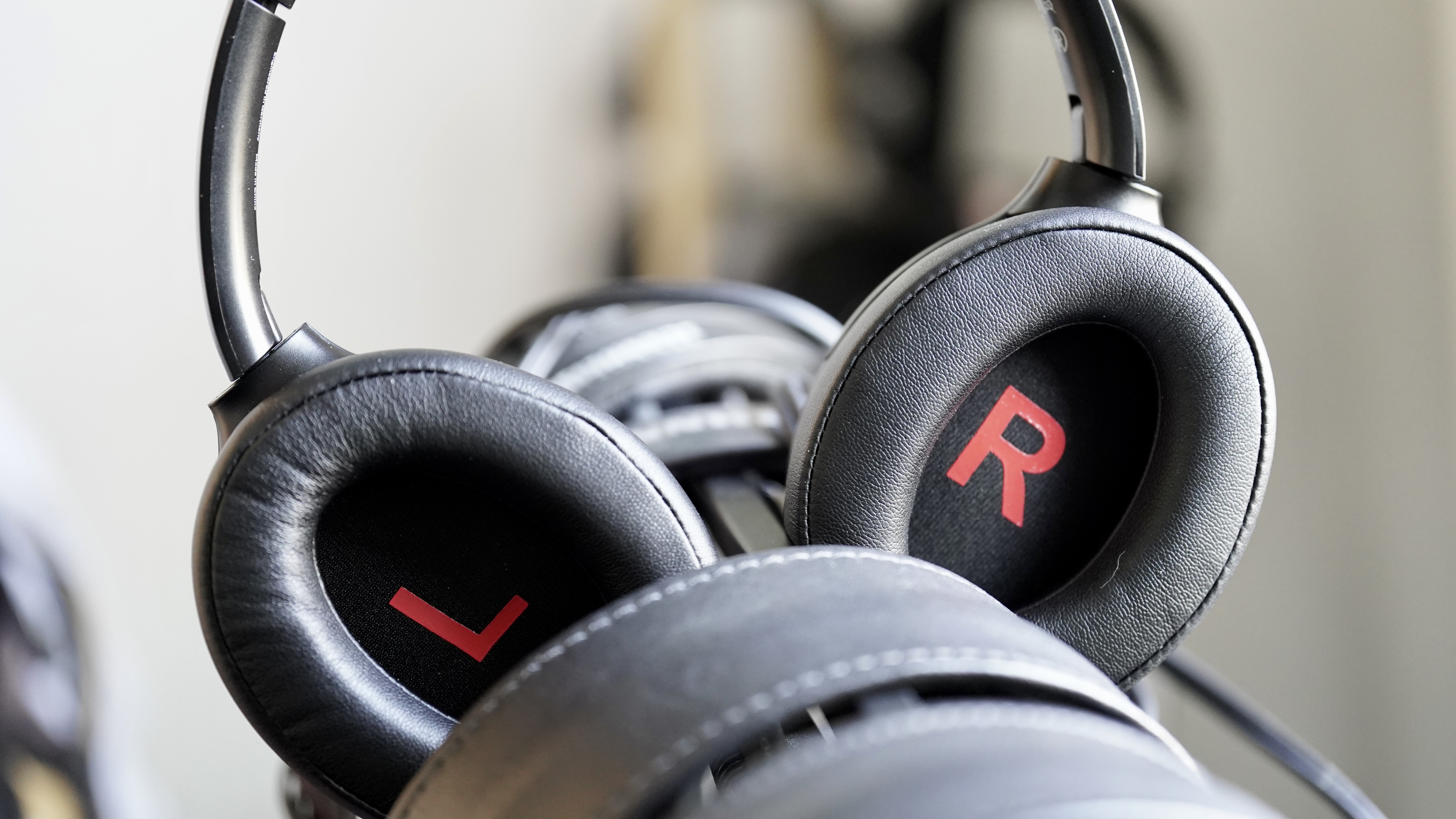 真正德国顶级HiFi耳机大厂发布无线耳机与游戏耳机！老烧深度评测