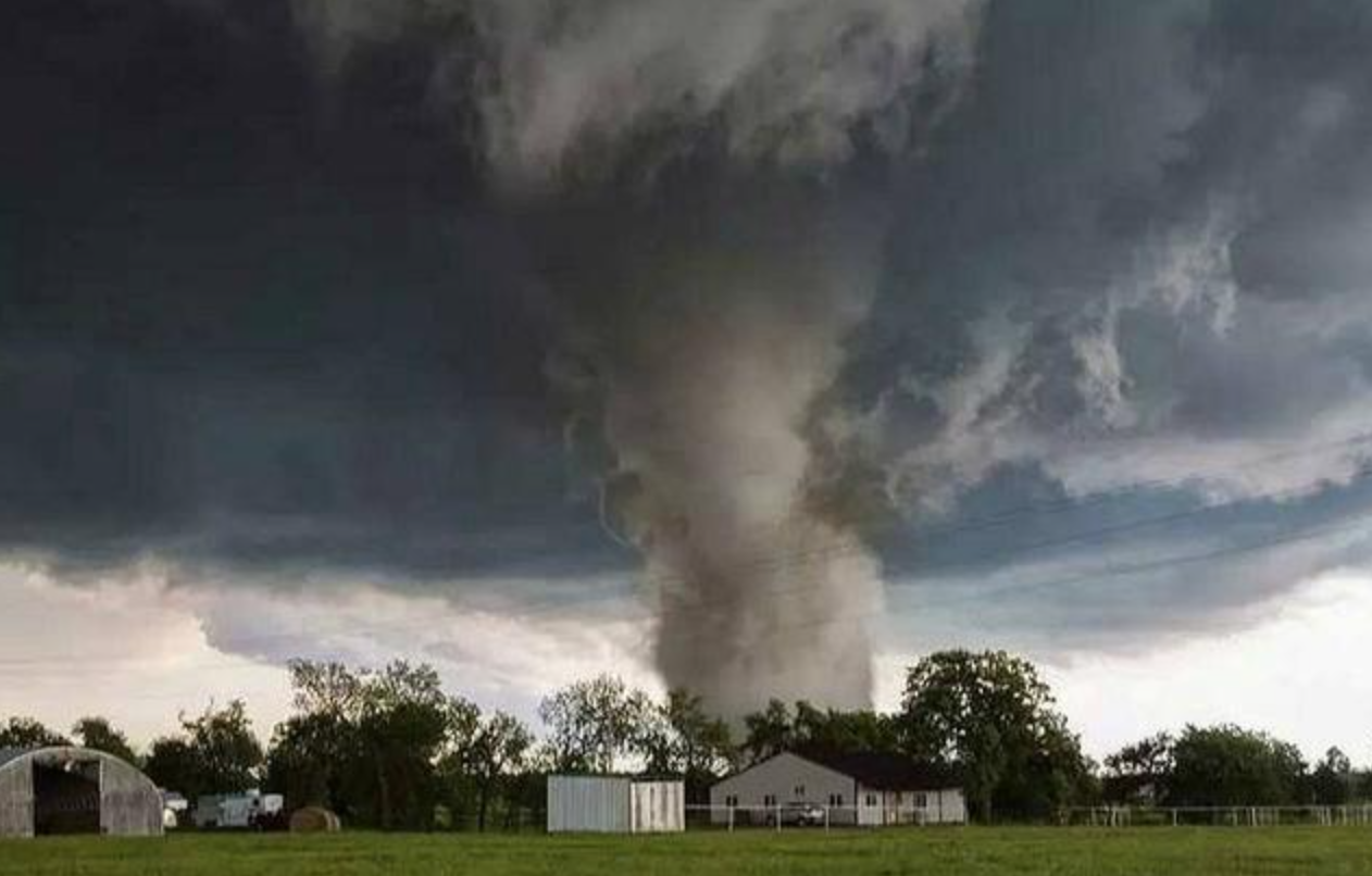 龙卷风是怎么形成的?为什么中国很少见?