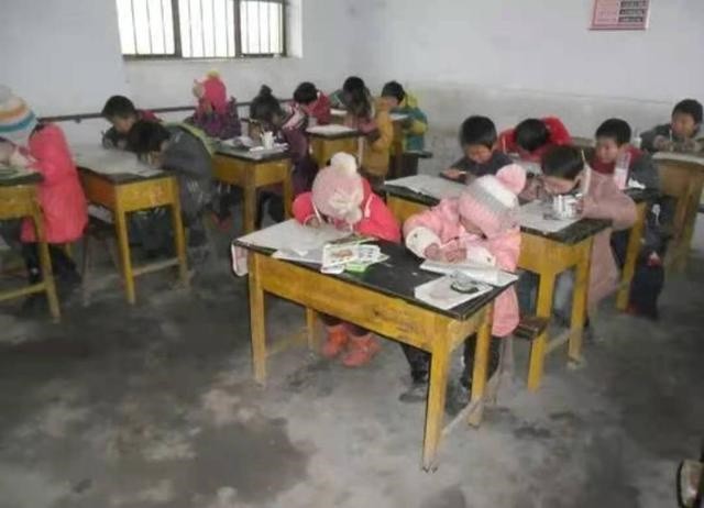 贵州神童13岁考上985，茅台承诺资助4年费用，为何仅1年就停了？