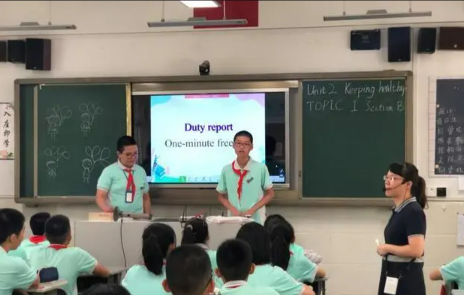 英语“主科”地位动摇了？部分地区降为副科，分数由120降到100