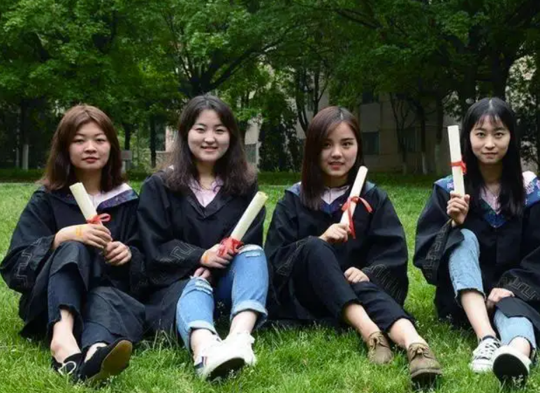 “让女生都挂科”，法学院教师发表侮辱女性言论，校方给予回应