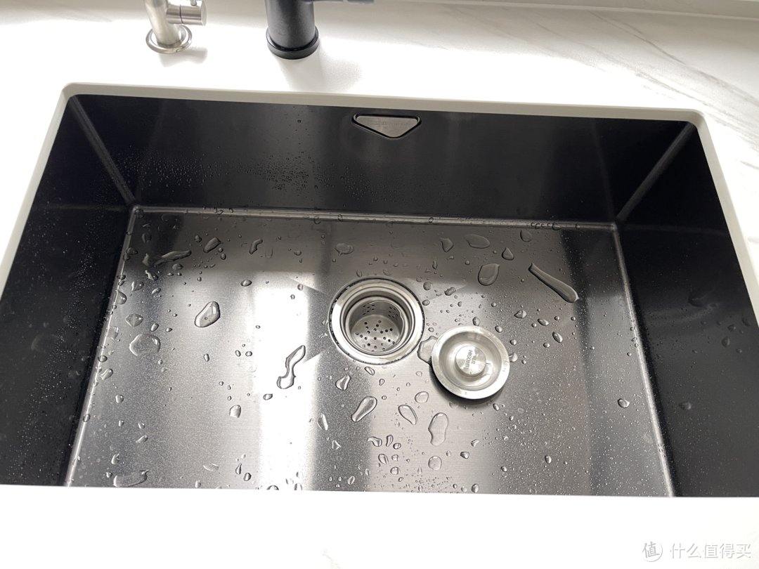 找到了，让4m²的厨房空间最大化的办法