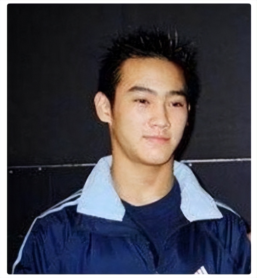 李双江长子李贺：弟弟李天一入狱后，他不计前嫌照顾父亲和继母