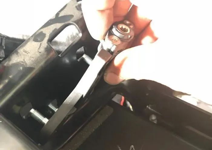 改装案例~奥迪A4 加装HUD抬头显示，提高驾驶安全