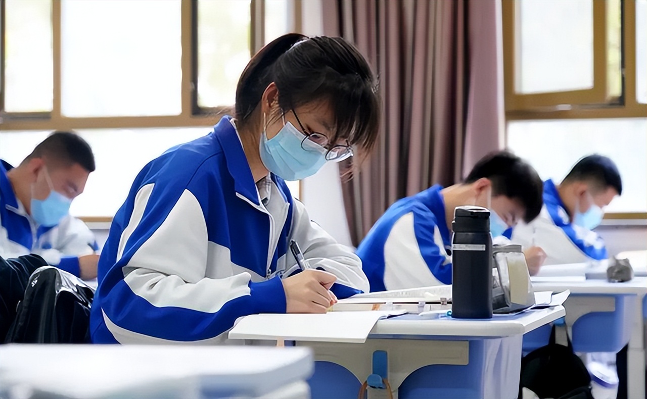 暑假倒计时！广东各大、中小学放假时间确定，家长们却闷闷不乐