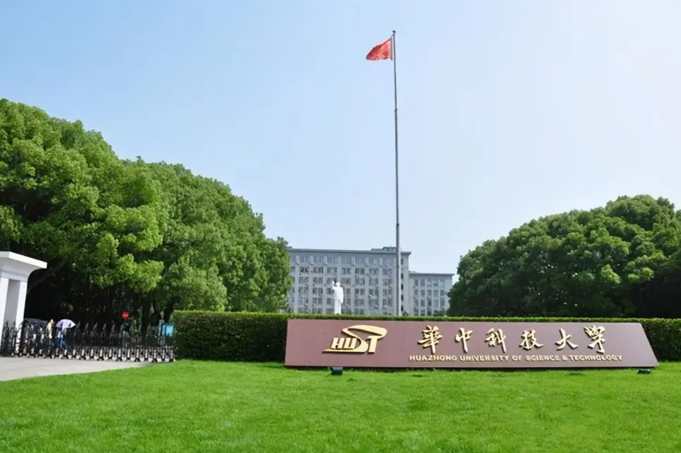 “有钱就是豪横”，这所大学有37个食堂，爱“干饭”的学生别错过