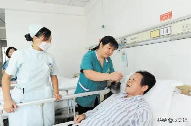 “幽灵男孩”马丁：卧床被困14年遭护工非人折磨，无人知道他醒着