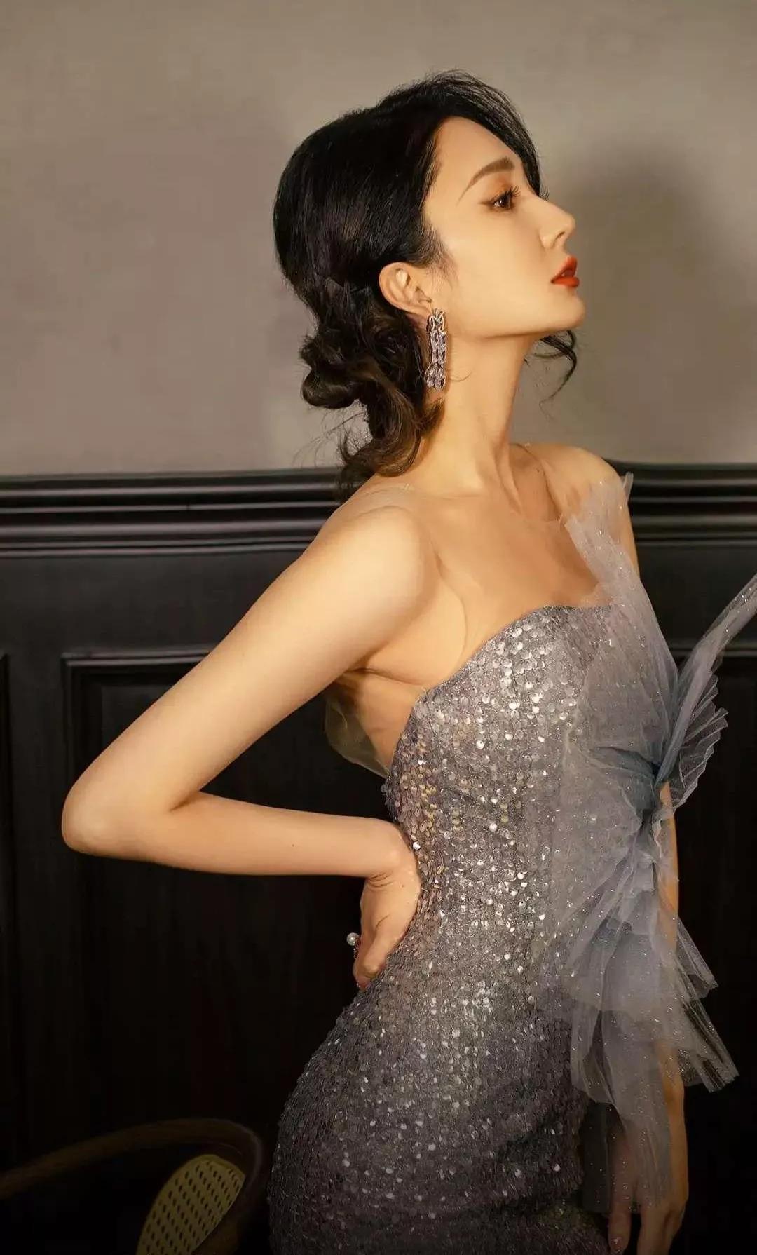 手机大片，明星杨超越、靳梦佳、陆婷玉和鞠婧祎