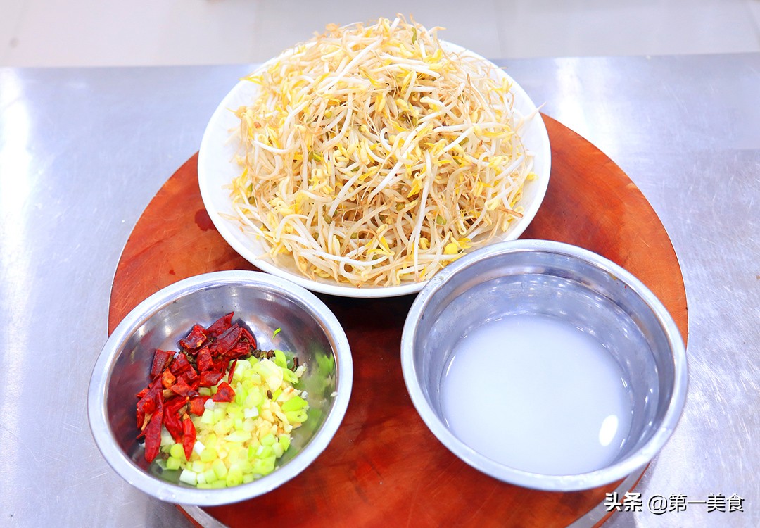 冬季干燥容易便秘，常给家人吃这6种食物，润肠通便，常吃又滋补