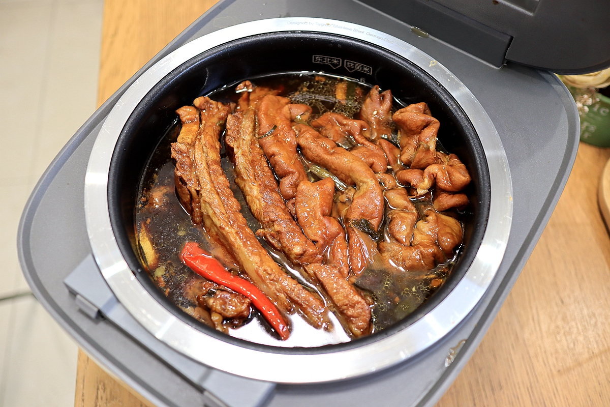 这锅卤味太香了,1小时出锅,让人馋得流口水,自己做经济实惠