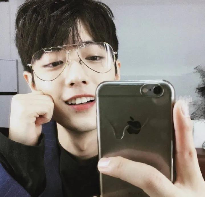 肖战吴磊、龚俊赵丽颖、关晓彤蒋依依、张若昀张嘉倪、郭德纲