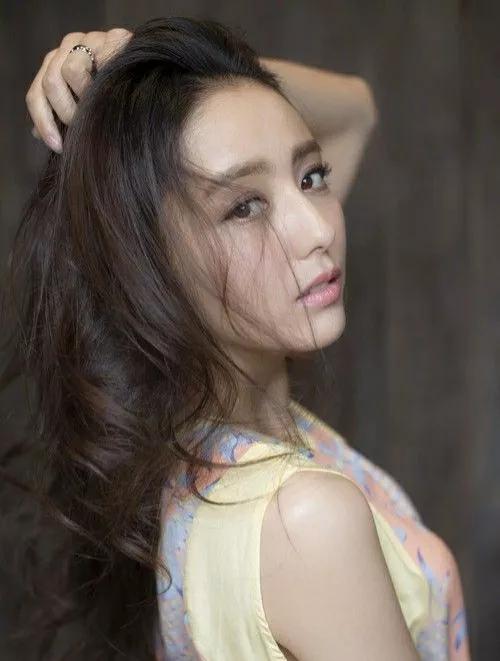 佟丽娅：甜美恬静，温婉优雅，美丽大方