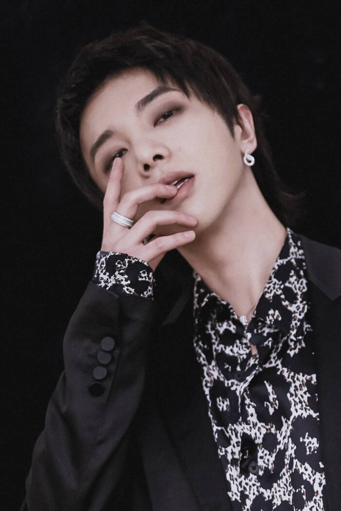 男星衣品—华晨宇（一）