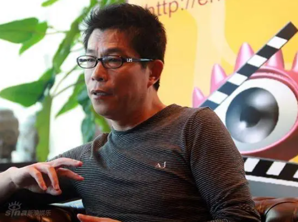 华谊王氏兄弟两人，挥金如土时有多辉煌，人走茶凉后就有多落魄