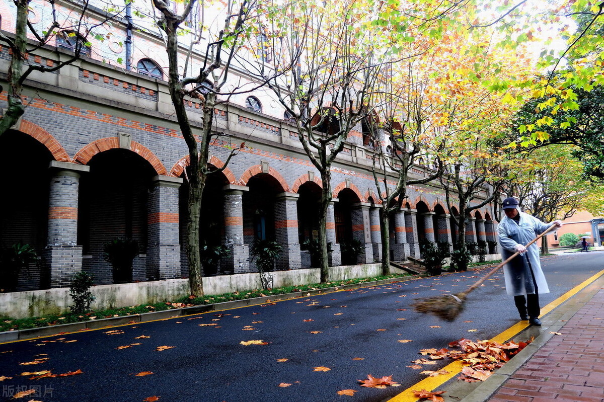 考研的学生注意，这4所大学偏爱本校生，本校生考研录取率极高