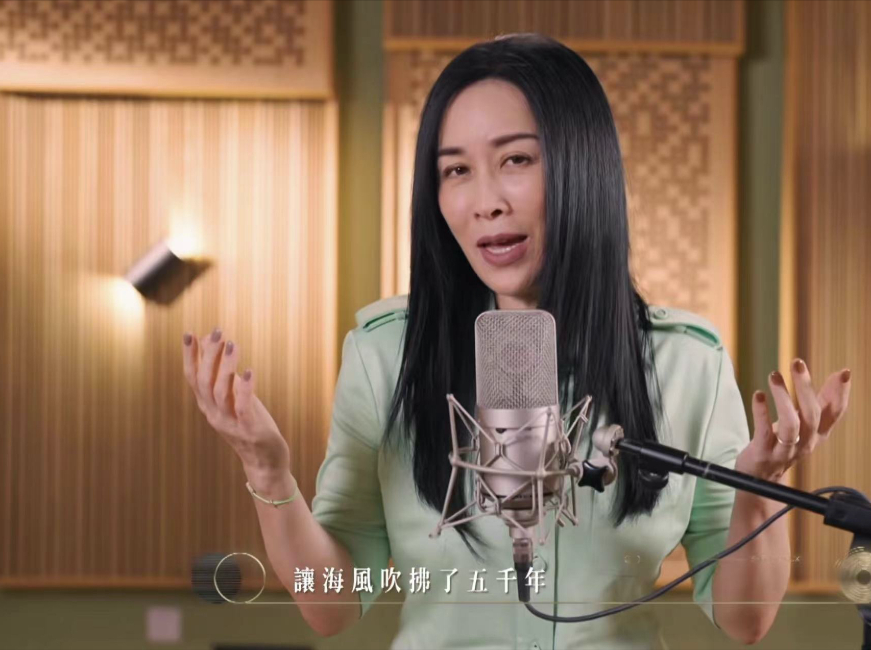 香港回归25周年晚会群星闪耀，四大天王不能聚首，汪明荃再挑大梁