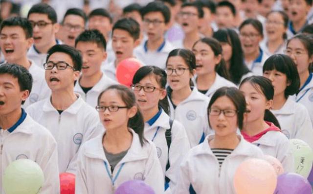 高三班主任直言：三类学生最好放弃复读，明年高考成绩照样不理想