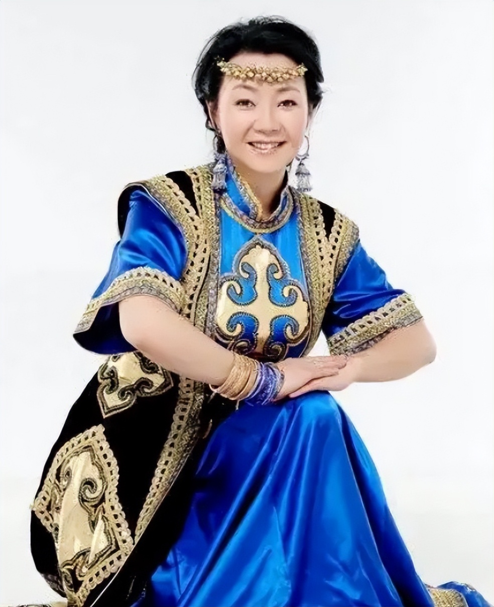 14位贤良的“妈妈专业户”女星，年轻时个顶个是美人坯子