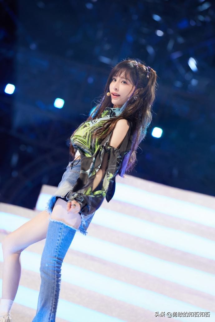 王心凌又火了，表象背后的本质是啥？