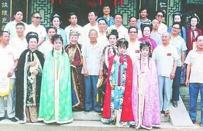 欧阳奋强情史录，一生只爱一个人，一生只想演一部戏