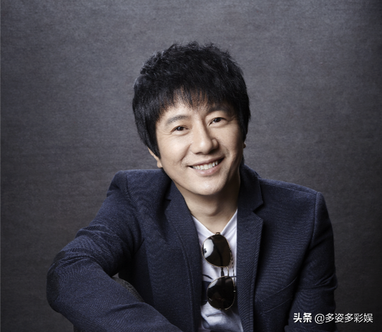 《披2》初舞台，苏有朋任贤齐等唱经典，郑钧的歌名还是那么独特