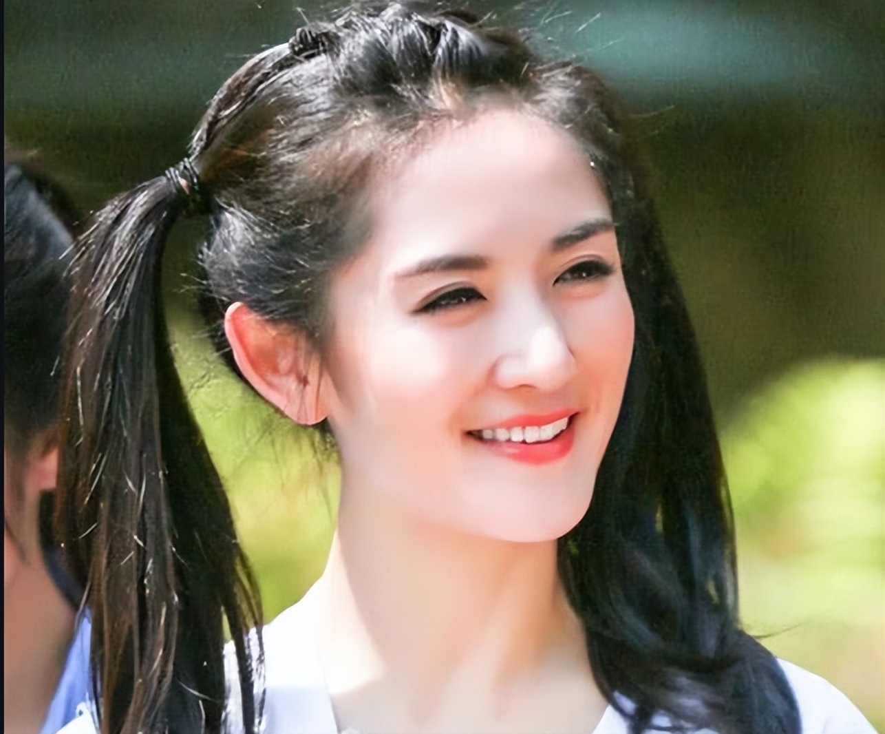 “巴蜀之地”出美人，这10位川妹子女明星，个个国色天香貌美如花