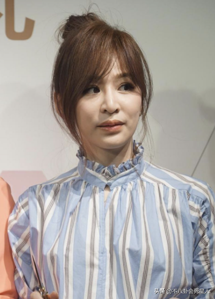 娱乐圈严重歪嘴的女星嘴有点歪的女星