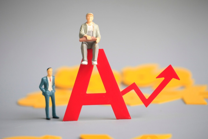 7月25日清晨A股，刚刚证券市场传来3大消息，今天行情怎么走？