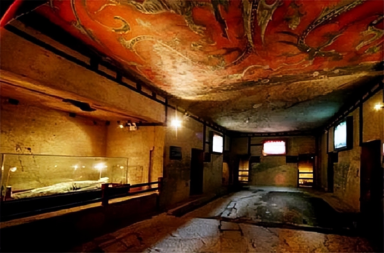 北京修水库时发现永琪墓穴,墓室挖开后,百年前的传言被证实