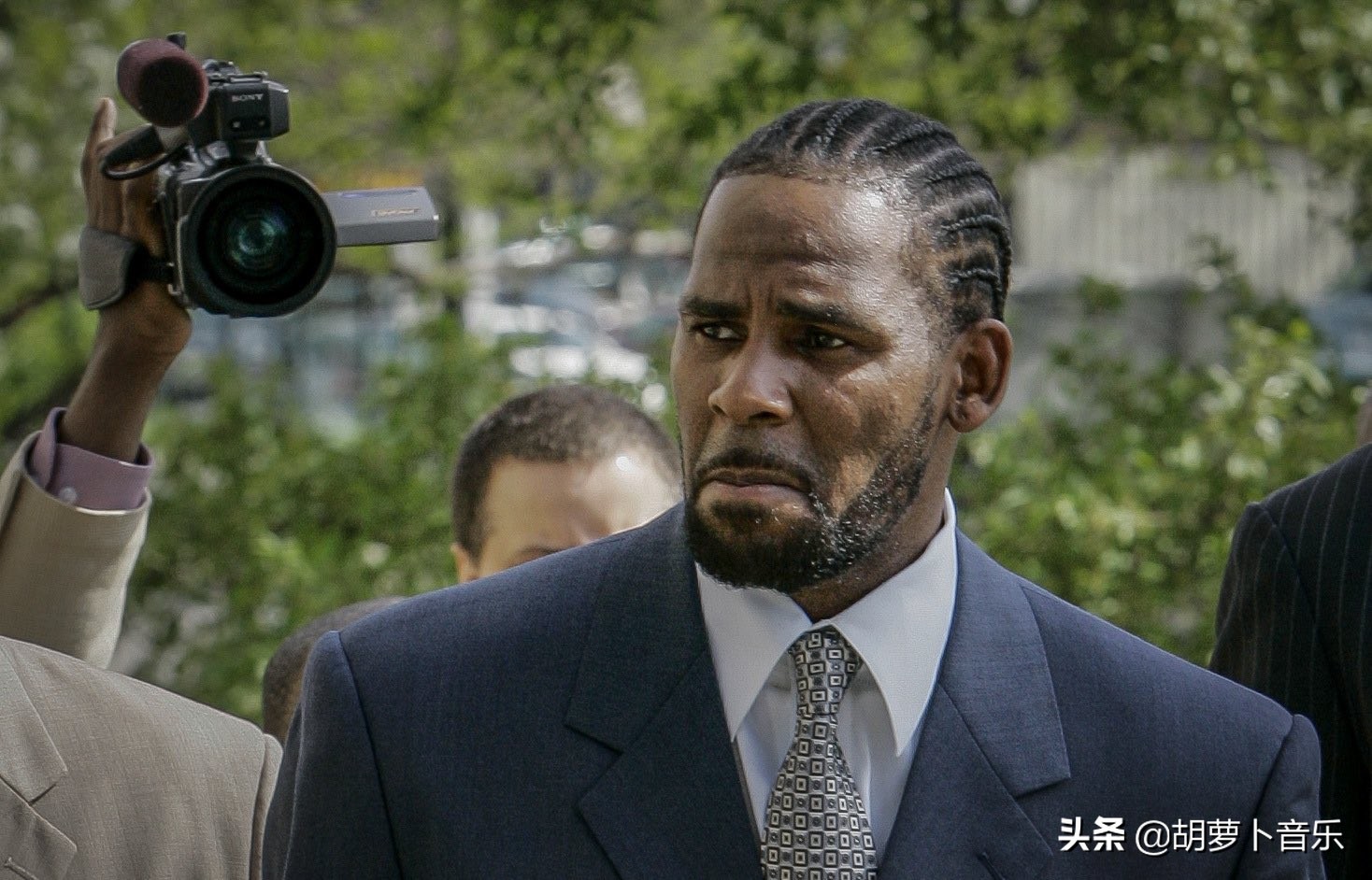 今日欧美圈：R.Kelly被判刑30年，Beyoncé新专辑封面公开