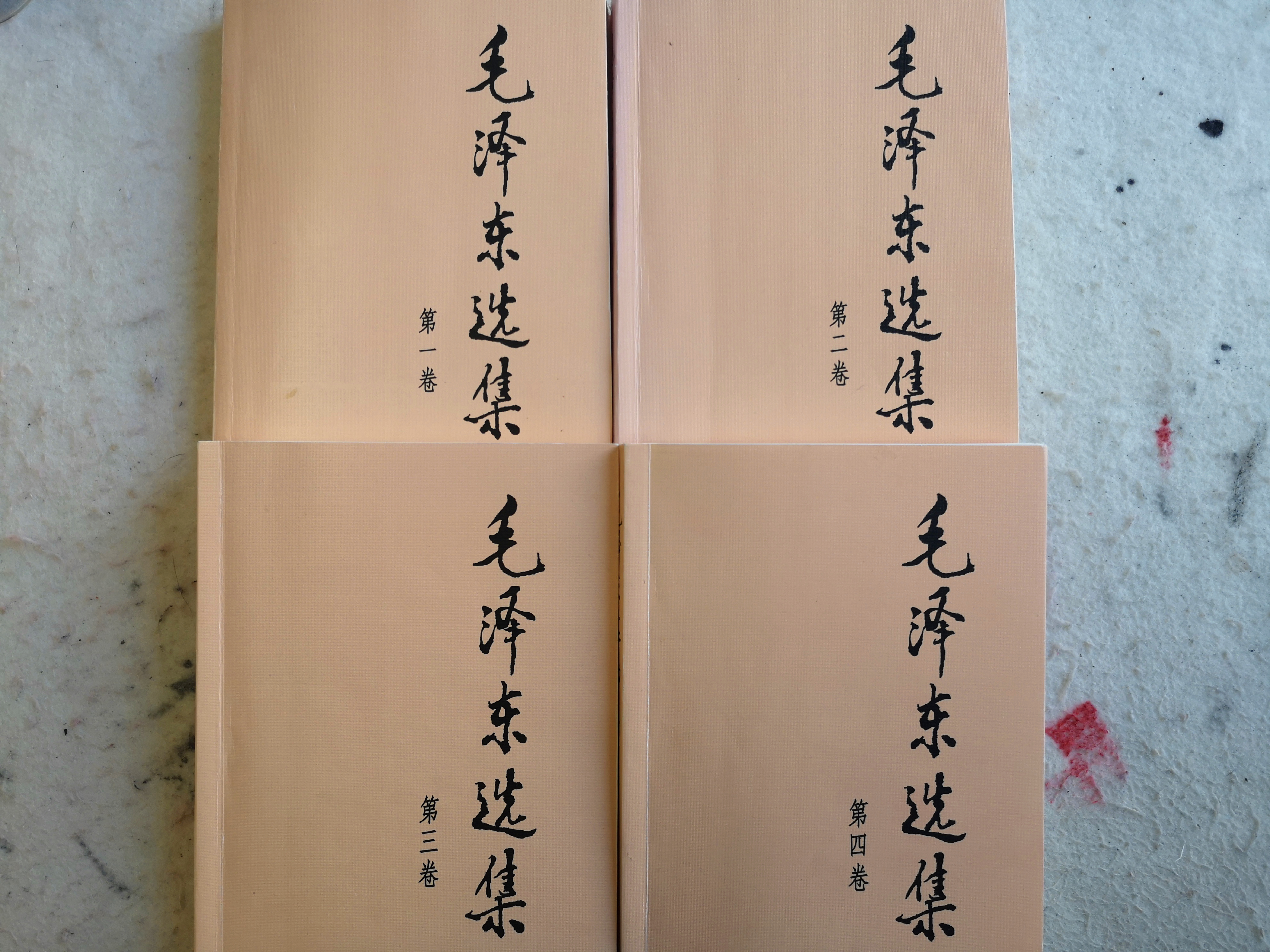 54年郑洞国收到金字请帖，赴宴中南海，毛主席：你的名字很响亮嘛