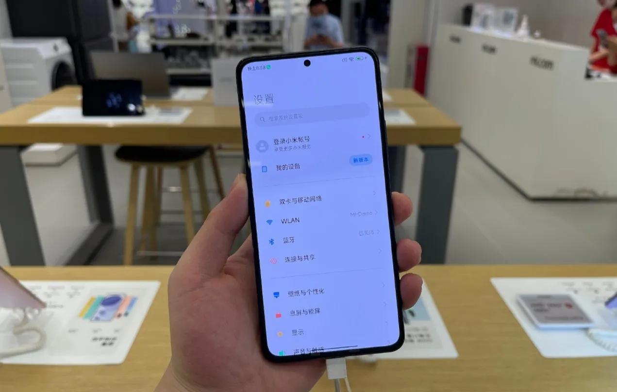 买手机不能盲从，价格良心也要看情况，比如这两款就不建议买