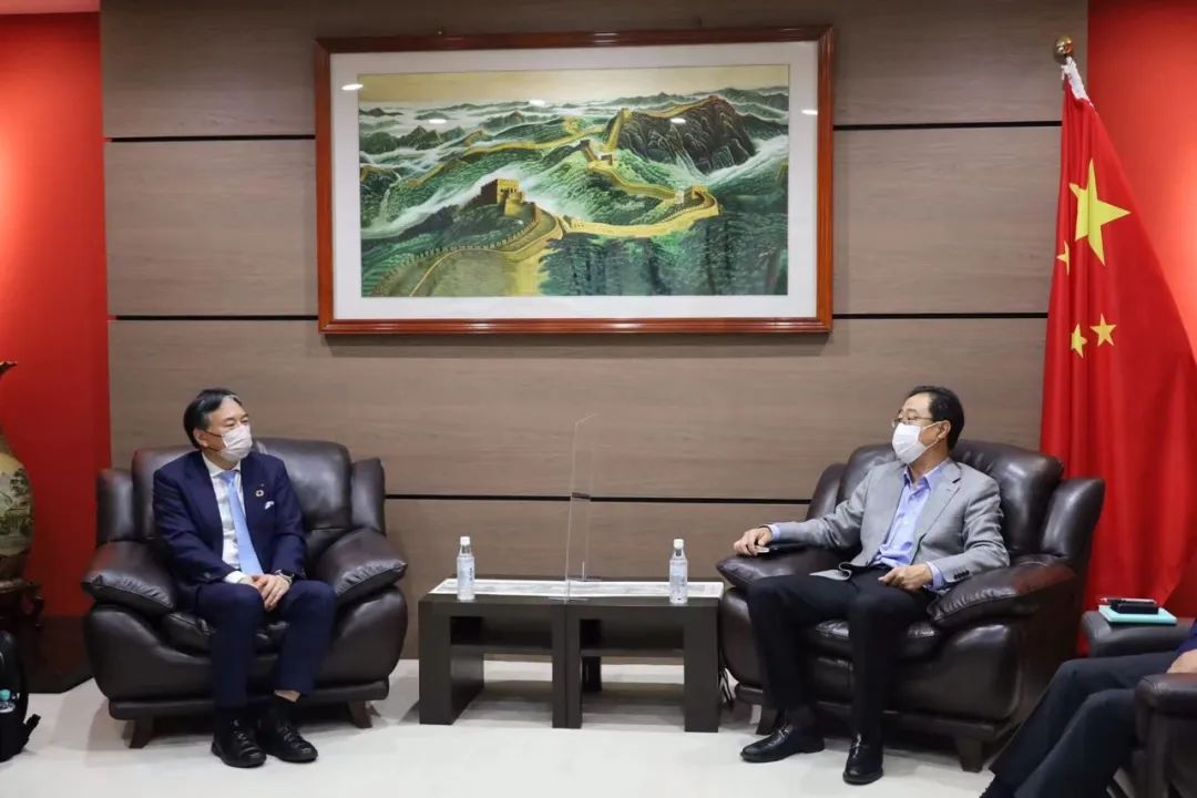 驻名古屋总领事刘晓军会见日本福建侨商会会长魏成炳