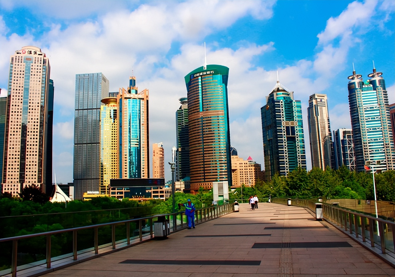 2022毕业生首选城市“前十强”，上海反超北京，杭州成为“新贵”