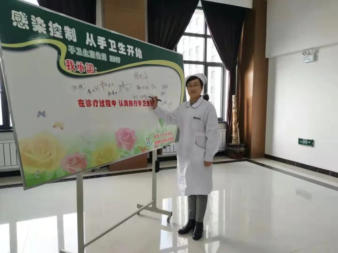 南昌的“灵魂摆渡人”：我看到了985毕业生的压力和艺人容貌焦虑